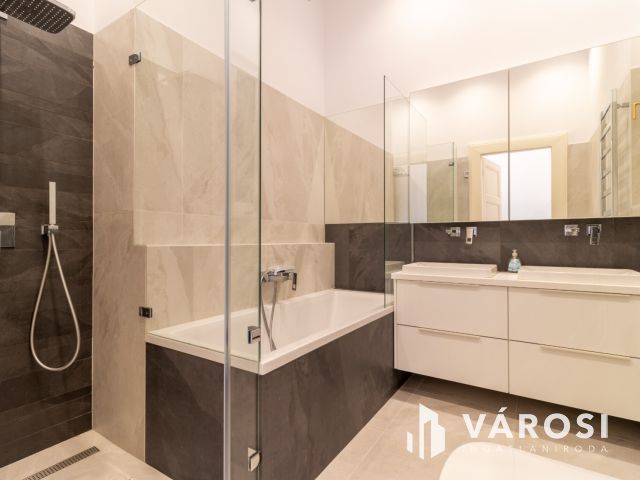 Eladó 3 szobás, prémium minőségben felújított lakás