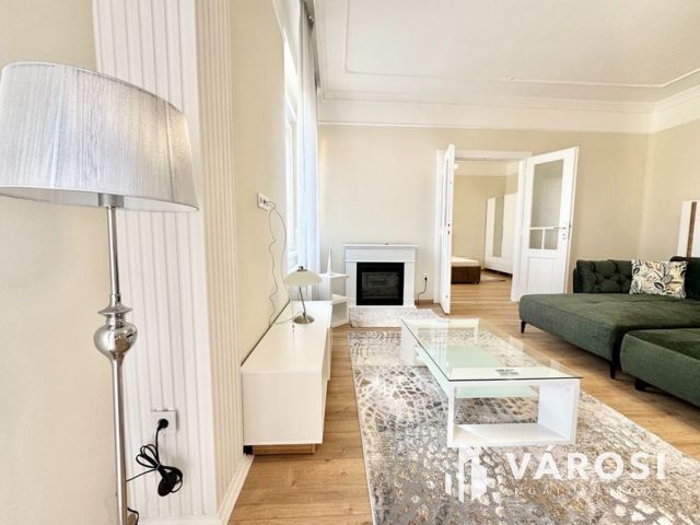 Gyönyörű lakás a BELVÁROSBAN!