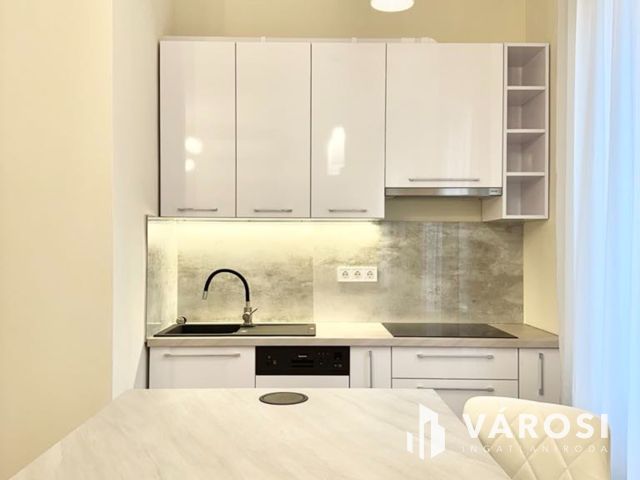 Gyönyörű lakás a BELVÁROSBAN!