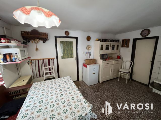 Figyelem! Tiszafüreden Nagyon Szép Parasztház Eladó!