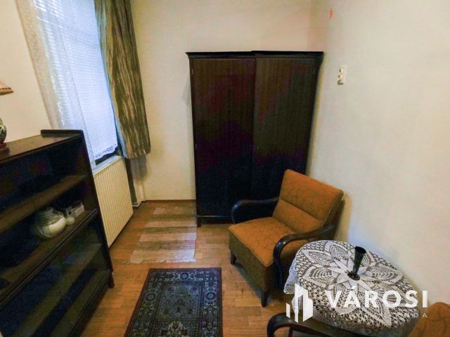 Remek elhelyezkedéssel a Csaba utcában!