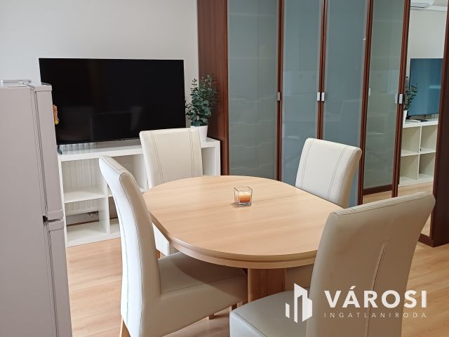 Otthonos  lakás kiadó  a XIII. kerületben, Parkolóval