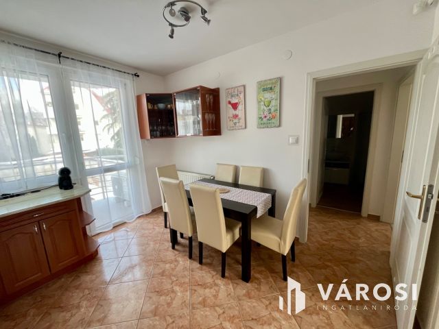 Felszerelt & Berendezett Otthonos Lakás Kiadó a Hadházi Úton