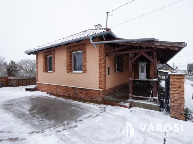 Remek elhelyezkedéssel Turán!