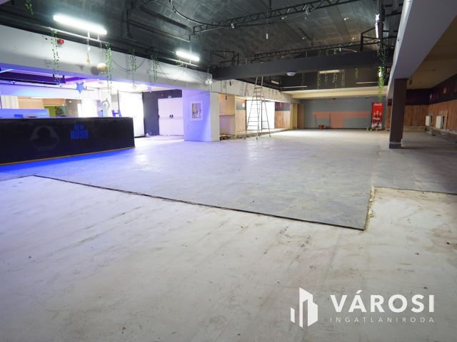 Kiadó közel 1000m2-es üzlethelység a Belvárosban!