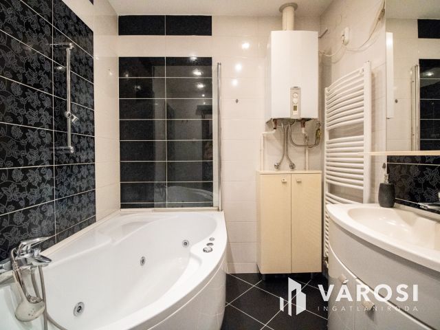 Modern lakás teljes bútorzattal