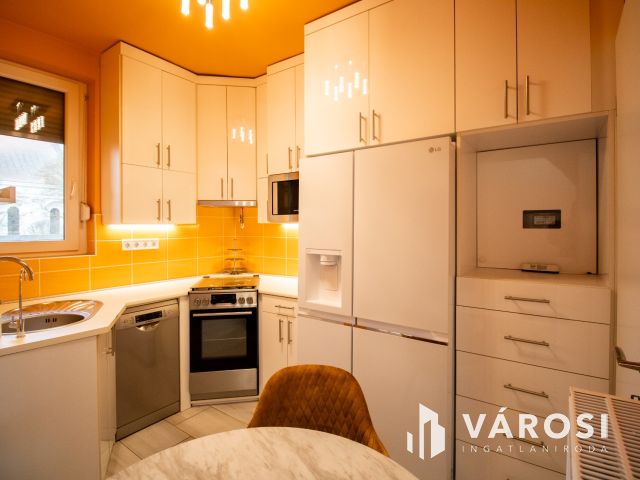 Modern lakás teljes berendezéssel Tótkomlóson