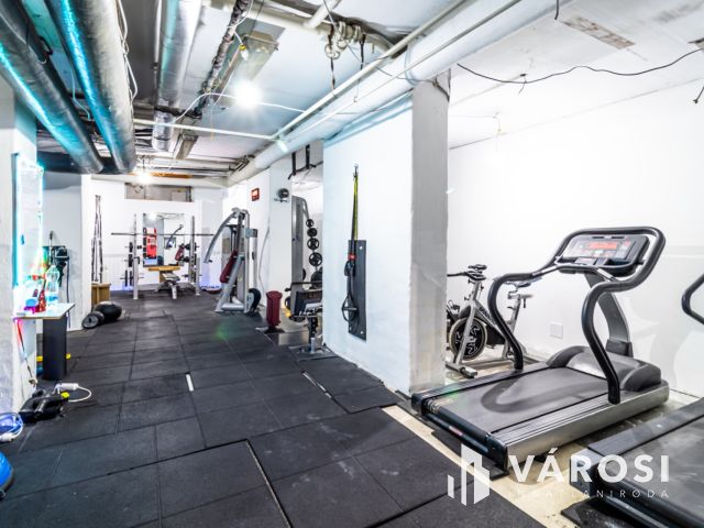 Újlipótváros körút közeli részén tágas üzlethelyiség eladó