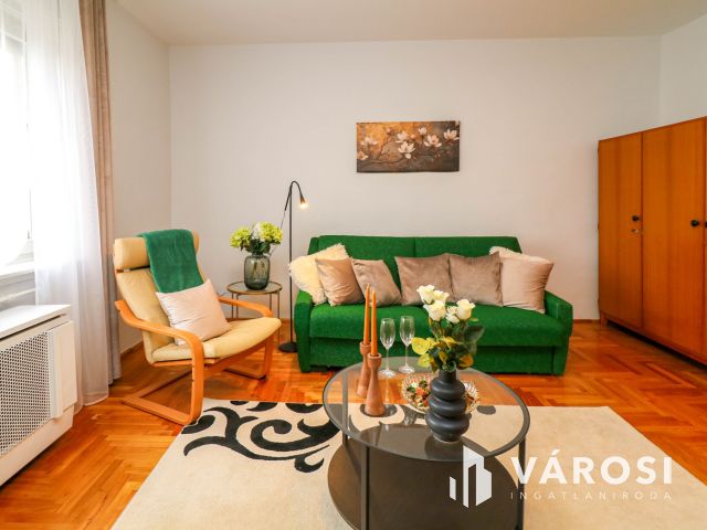 Felújított téglaház közel a Szarvasi úthoz