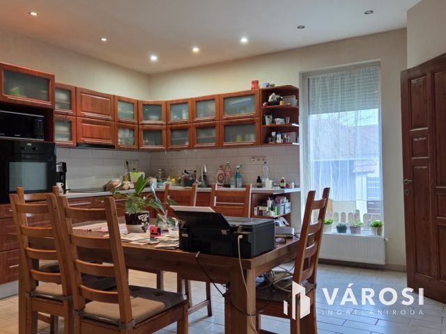 Otthonos családi ház, pihenőkerttel Debrecen-Józsán