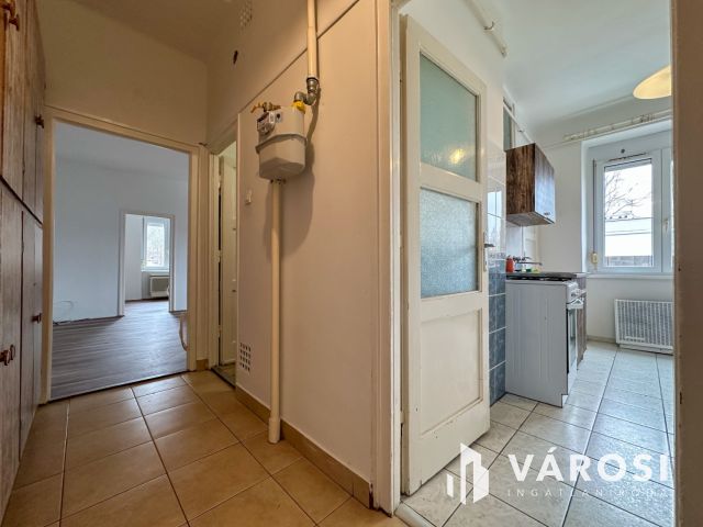 Belváros közelében 3 szobás lakás eladó!