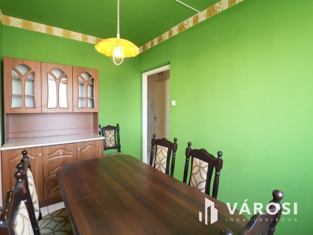 Eladó panellakás a Kistópart utca elején