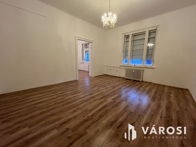 Debrecen Belváros, Nagypolgári Lakás Nagyon Jó Helyen!