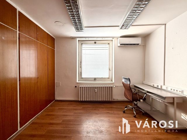 Belvárosi iroda kedvező áron kiadó