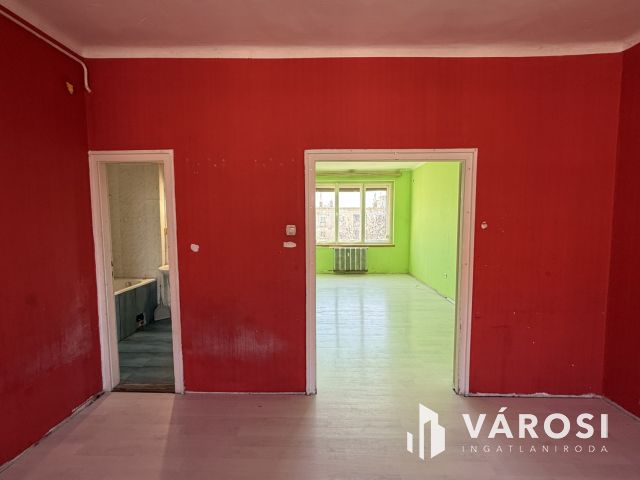 FELÚJÍTANDÓ 2 SZOBÁS TÉGLA LAKÁS ÚJBUDÁN