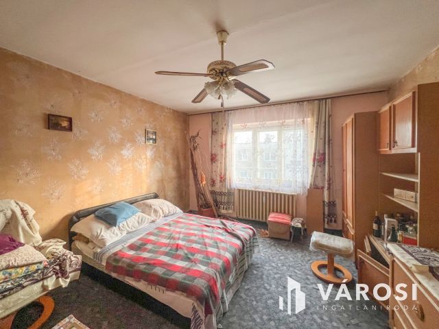 2 szobás felújítandó lakás, saját kazánnal