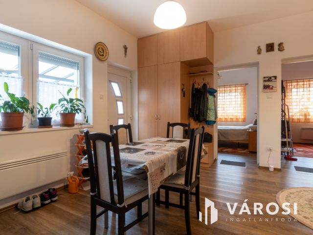 Két lakrészes családi ház Szabadifürdőn