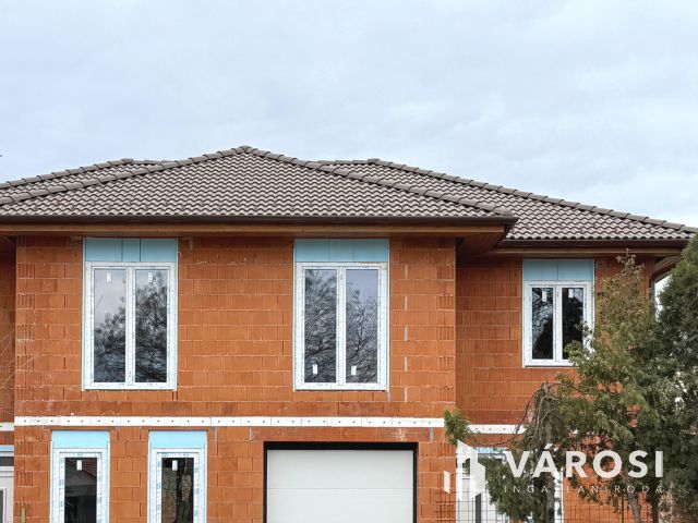 Lakás áráért Ikerház “Alabástrom”