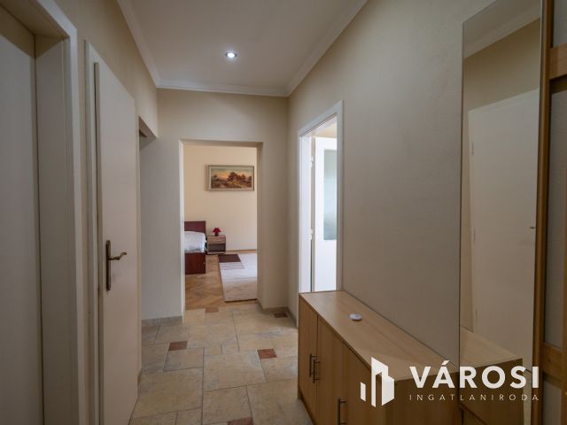 Újszegedi 3 szobás lakás, garázzsal, terasszal