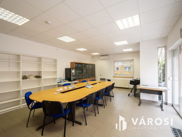 Kiadó, földszinti, napfényes iroda Zuglóban |