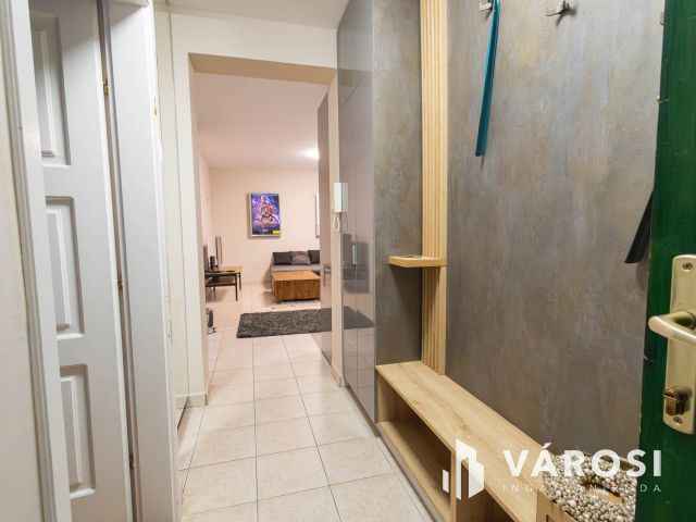 Fiatalos lakás kiadó a Tápai utcában!