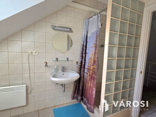 Családi ház és apartmanház a fürdő közelében-Hajdúszoboszló